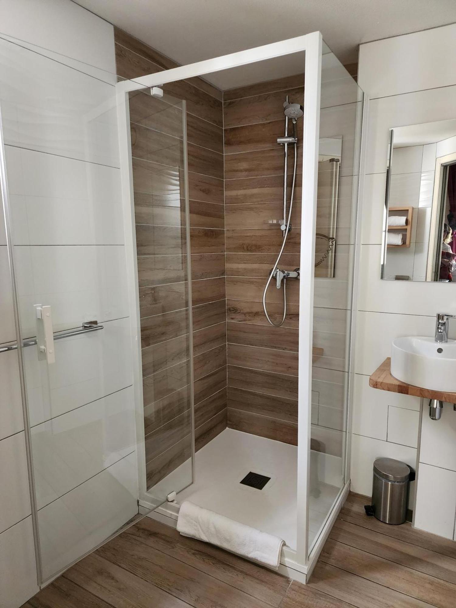 Hotel Des Bains Гранвил Екстериор снимка